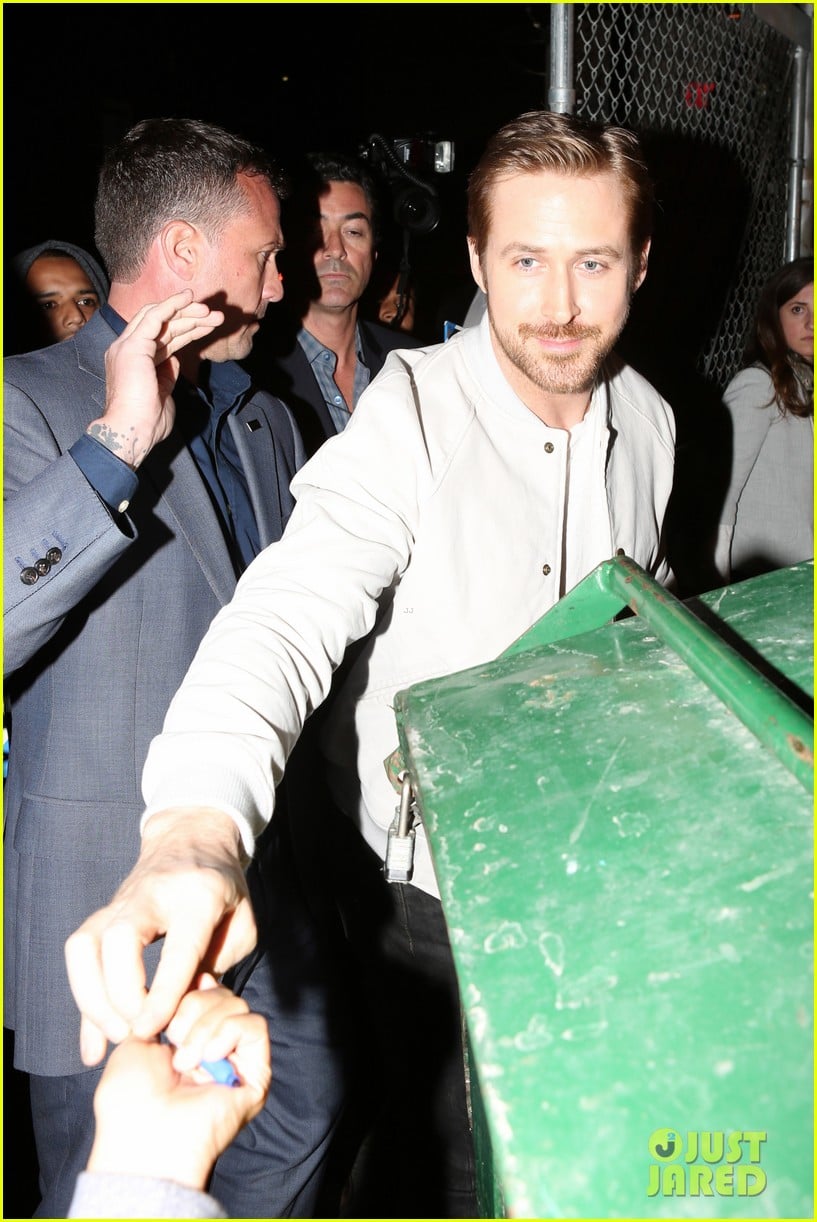 Ryan Gosling & Russell Crowe's First Time Meeting Didn't Go as Planned(01)