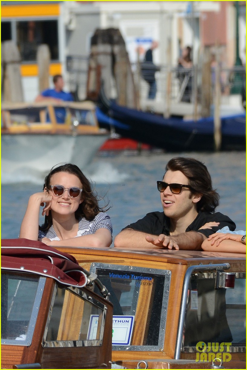 'Begin Again' Director John Carney Criticizes Keira Knightley's Acting(02)