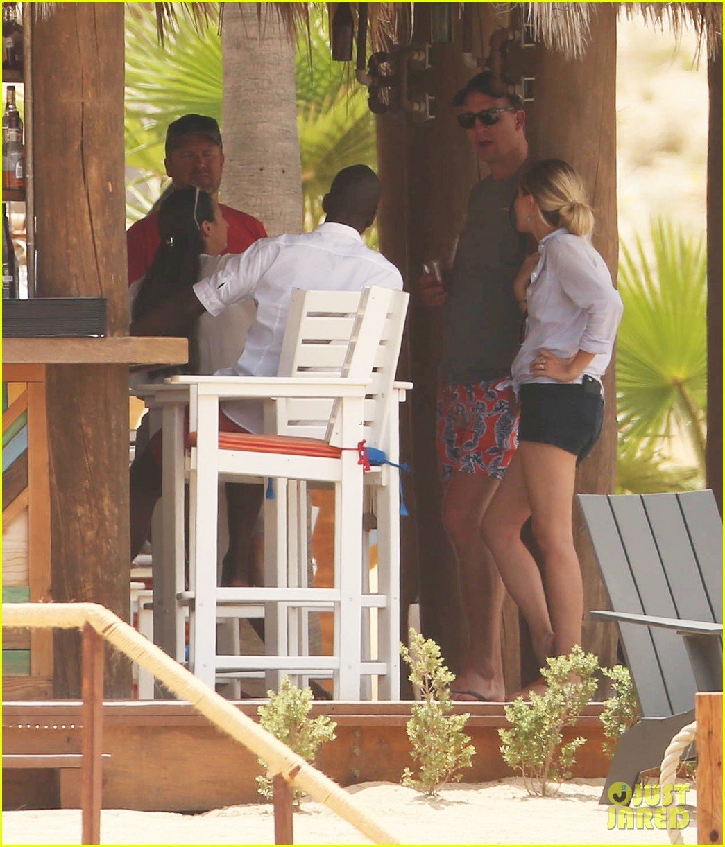 Peyton Manning Hits the Beach in Cabo with Wife Ashley! Photo 3669748 Peyton Manning Photos