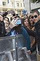 nick jonas selfies fans madrid promo album 03