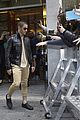 nick jonas selfies fans madrid promo album 04