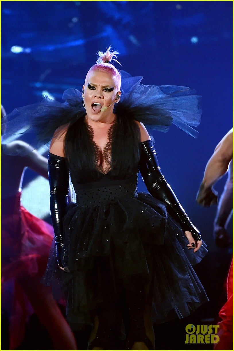 Pink's Billboard Music Awards 2016 Performance Video Watch Now