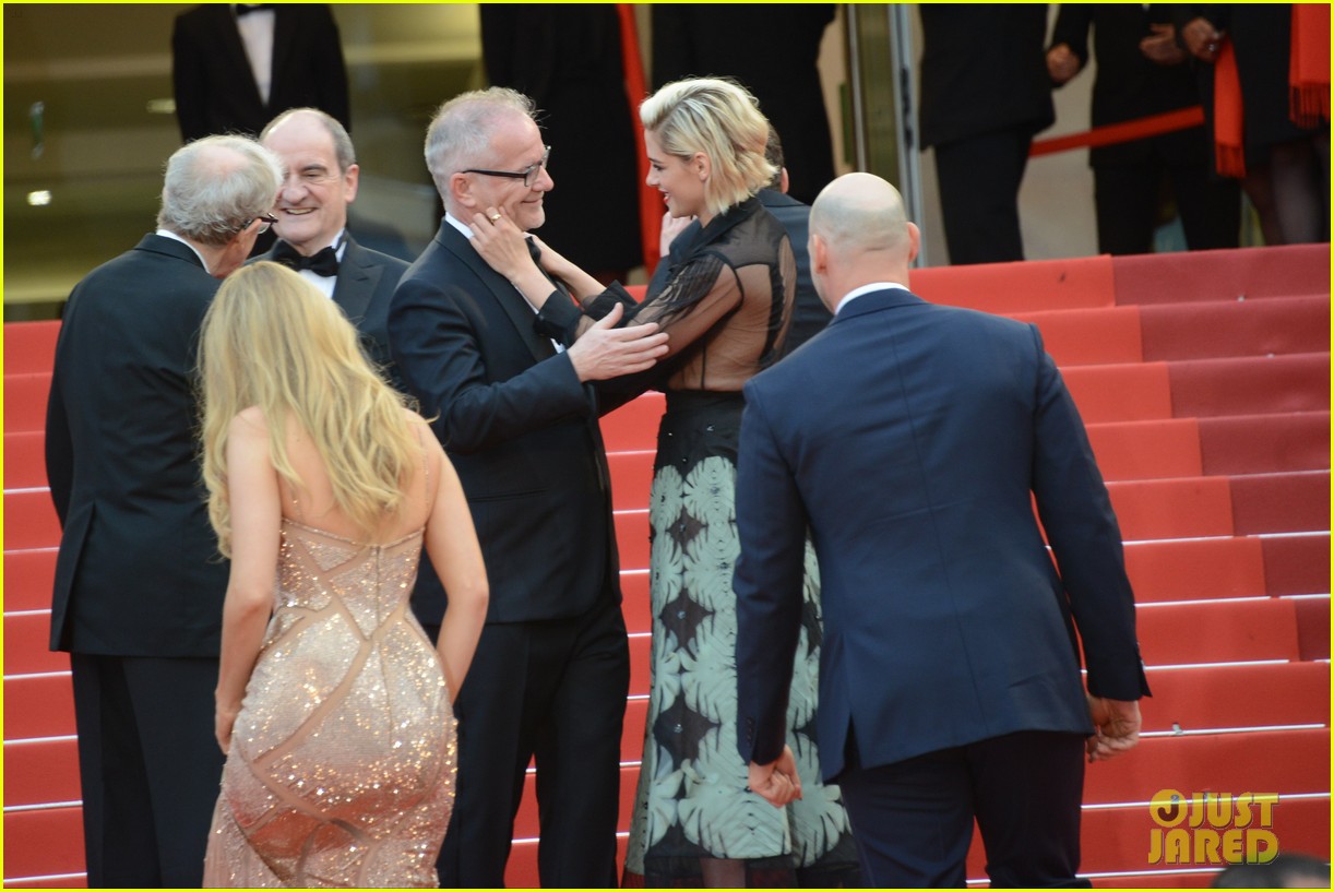 Blake Lively & Kristen Stewart Premiere 'Cafe Society' at Cannes 2016(01)