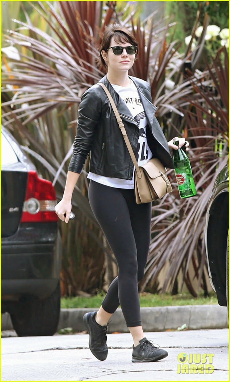 Photo: emma stone runs errands before mothers day 06 | Photo 3650637