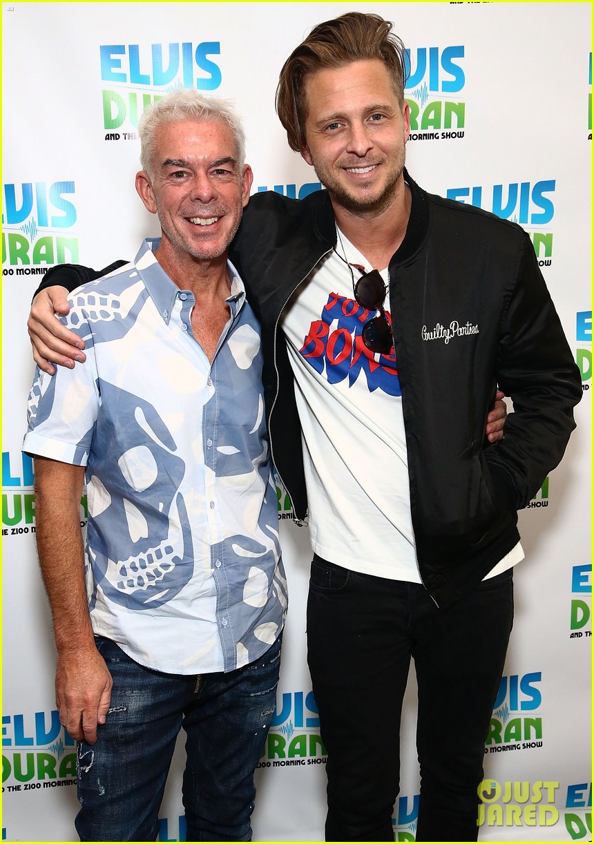 Ryan Tedder Debuts Onerepublic S Wherever I Go Music Video Photo Kenneth Choi Music Music Video Onerepublic Ryan Tedder Pictures Just Jared