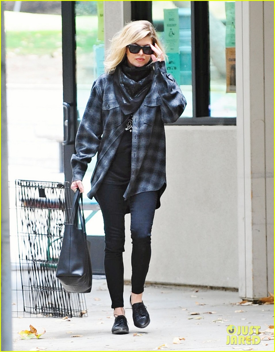 Fergie Premieres 'Hungry (1st Byte)' Music Video Watch Now! Photo