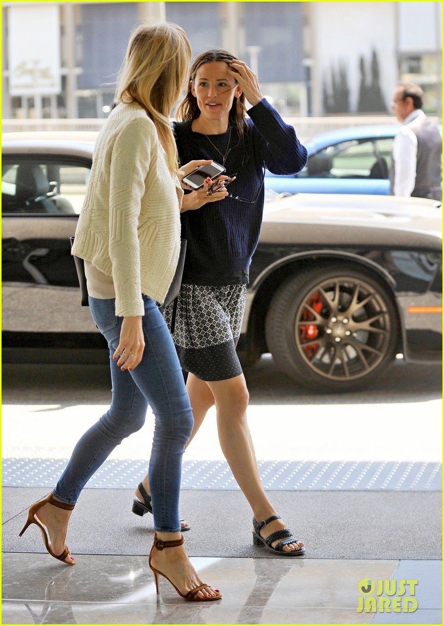 Jennifer Garner's 'Heart is Breaking for West Virginia' After Major