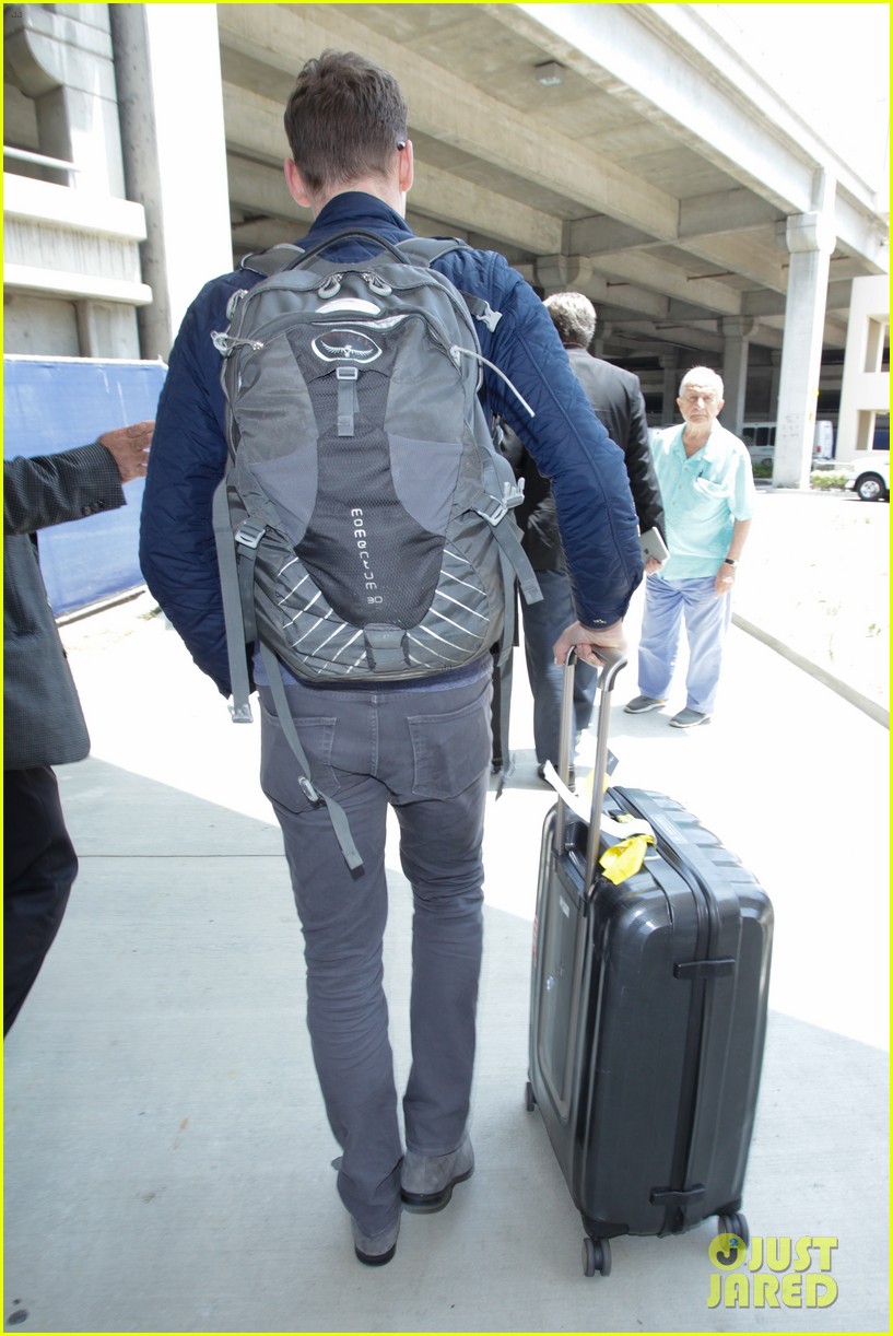 tom hiddleston backpack