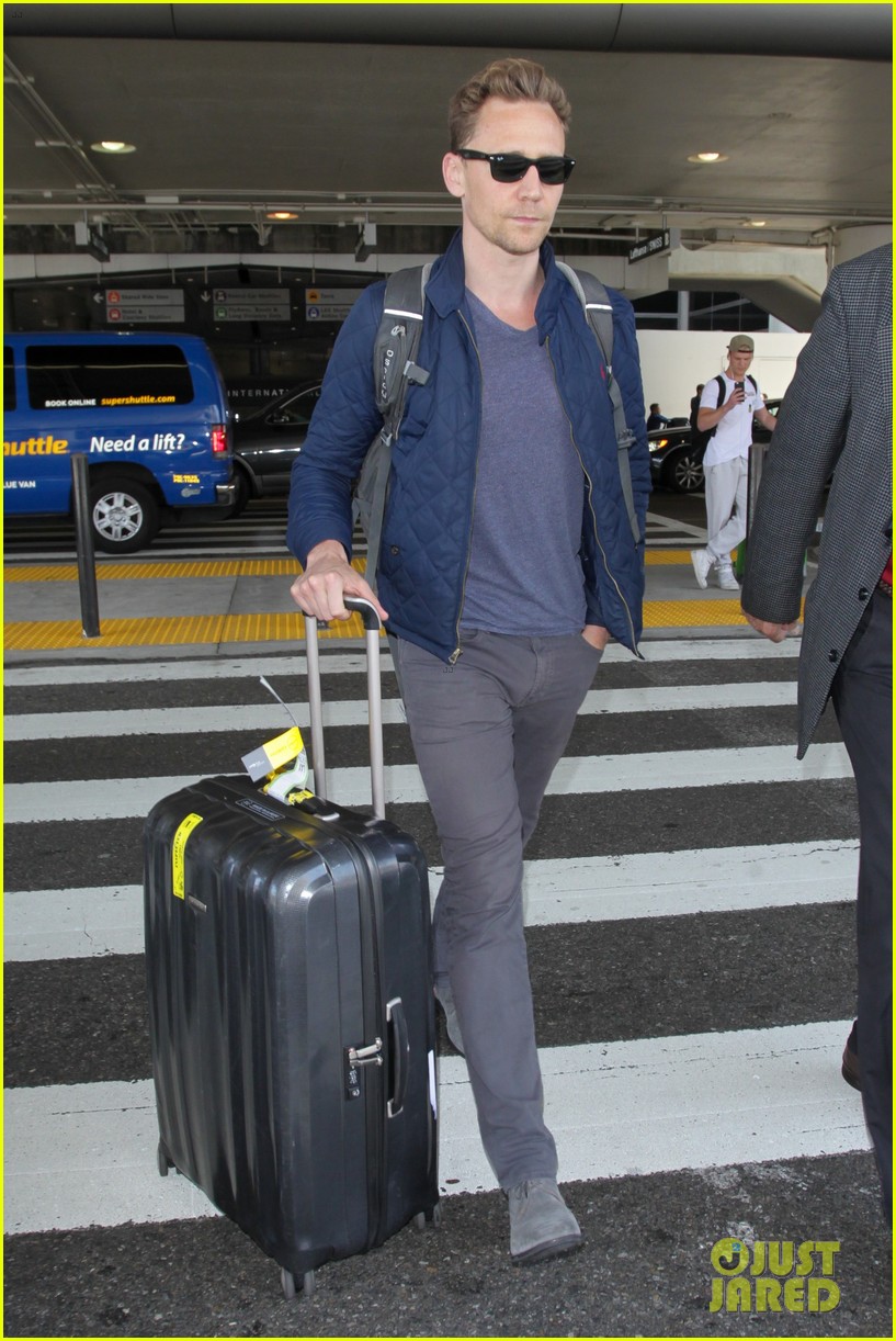 Photo tom hiddleston flies amid james bond rumors 11 Photo 3670609