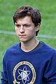 tom holland wears school sweatshirt on spider man homecoming set 02