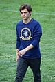 tom holland wears school sweatshirt on spider man homecoming set 14