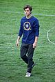 tom holland wears school sweatshirt on spider man homecoming set 15