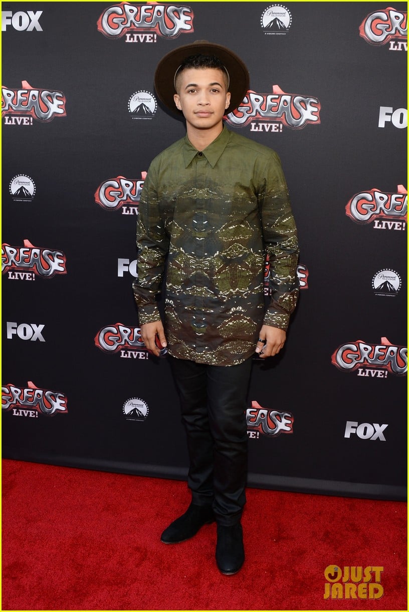 Vanessa Hudgens & Julianne Hough Reunite with 'Grease Live!' Cast Photo 3683766 Julianne