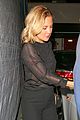 kate hudson steps out for dinner after vacation with amy schumer 17