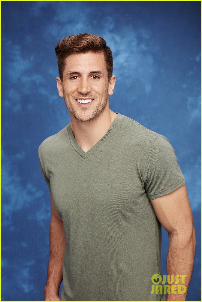 The Bachelorette's Jordan Rodgers Defends Active Dating Profile Photo