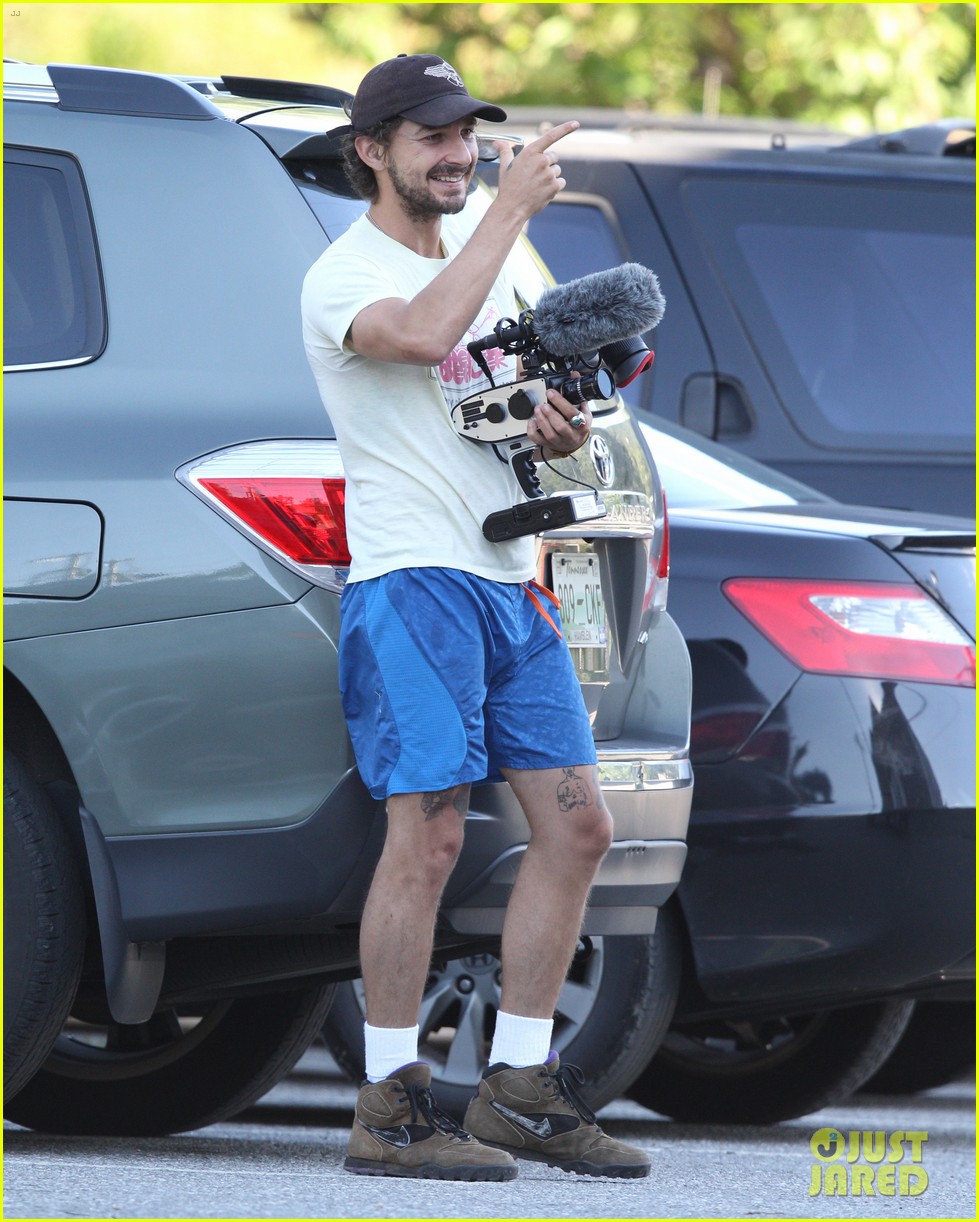 Shia Labeouf Car Accident(00)