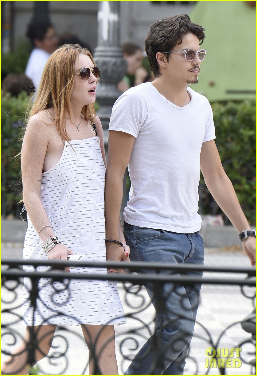 Lindsay Lohan & Egor Tarabasov Show Some PDA in Spain Photo 3678767