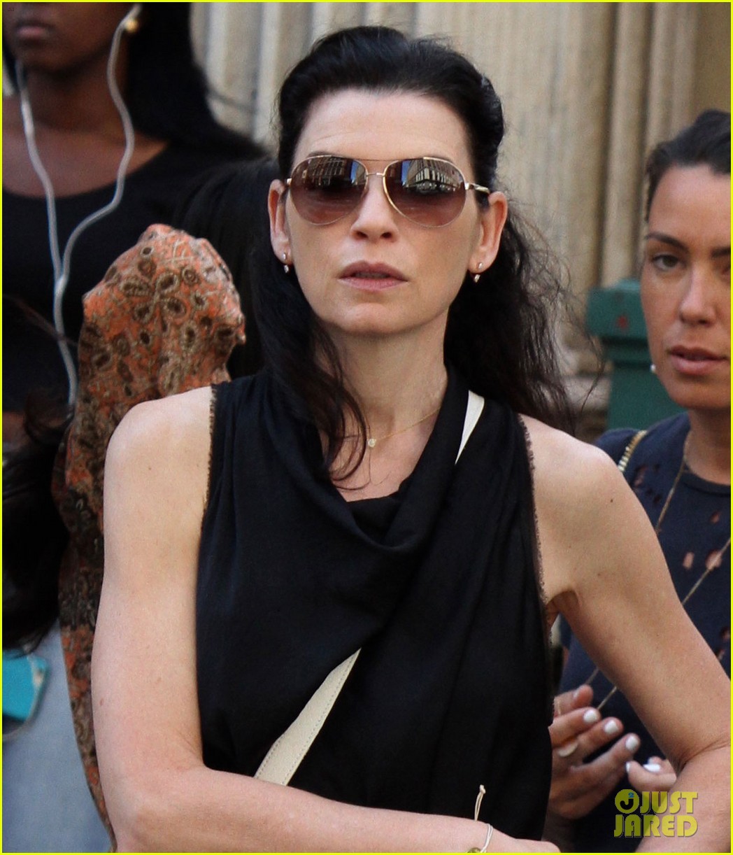 Julianna Margulies Steps Out After Her 50th Birthday: Photo 3684791