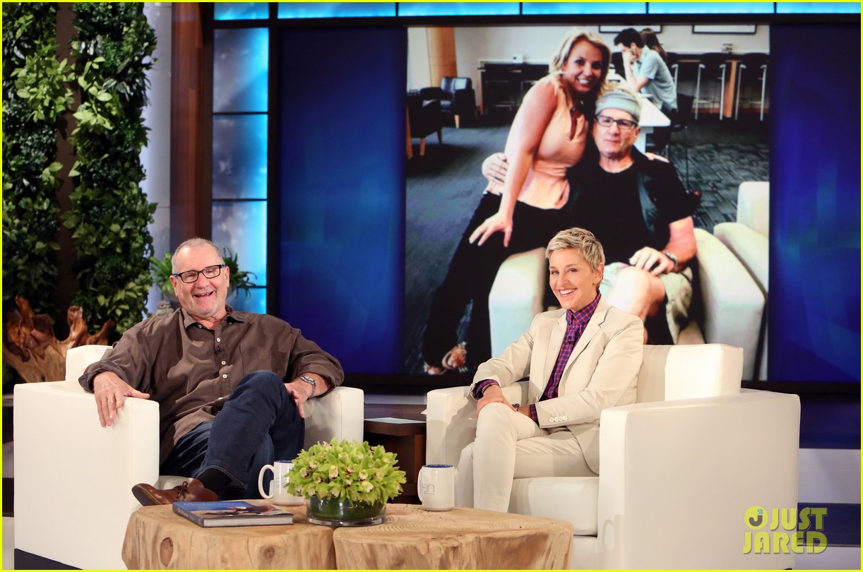 Ed O'Neill Didn't Recognize Britney Spears When He Met Her Photo
