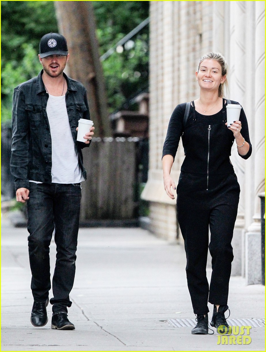 Photo: aaron paul lauren parsekian hang out in nyc 06 | Photo 3677577