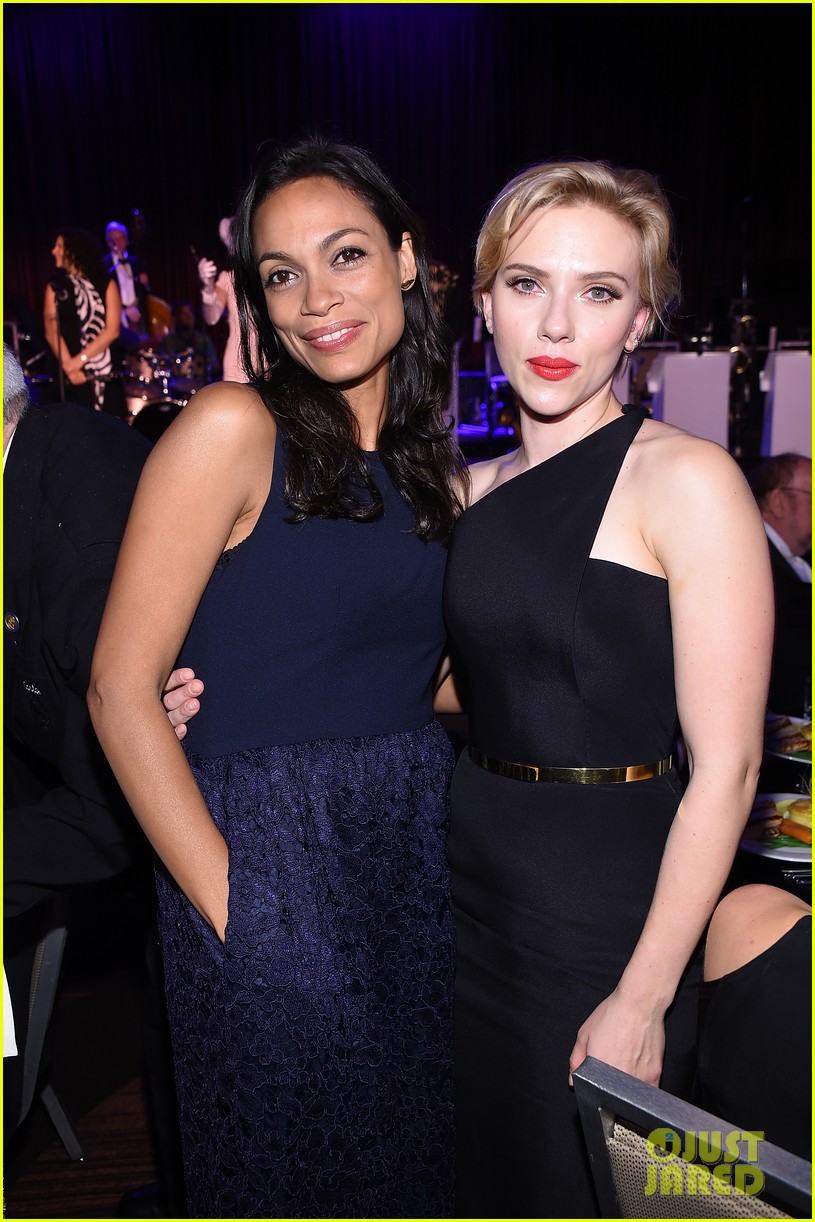 Scarlett Johansson & Rosario Dawson Pay Tribute to Tony at