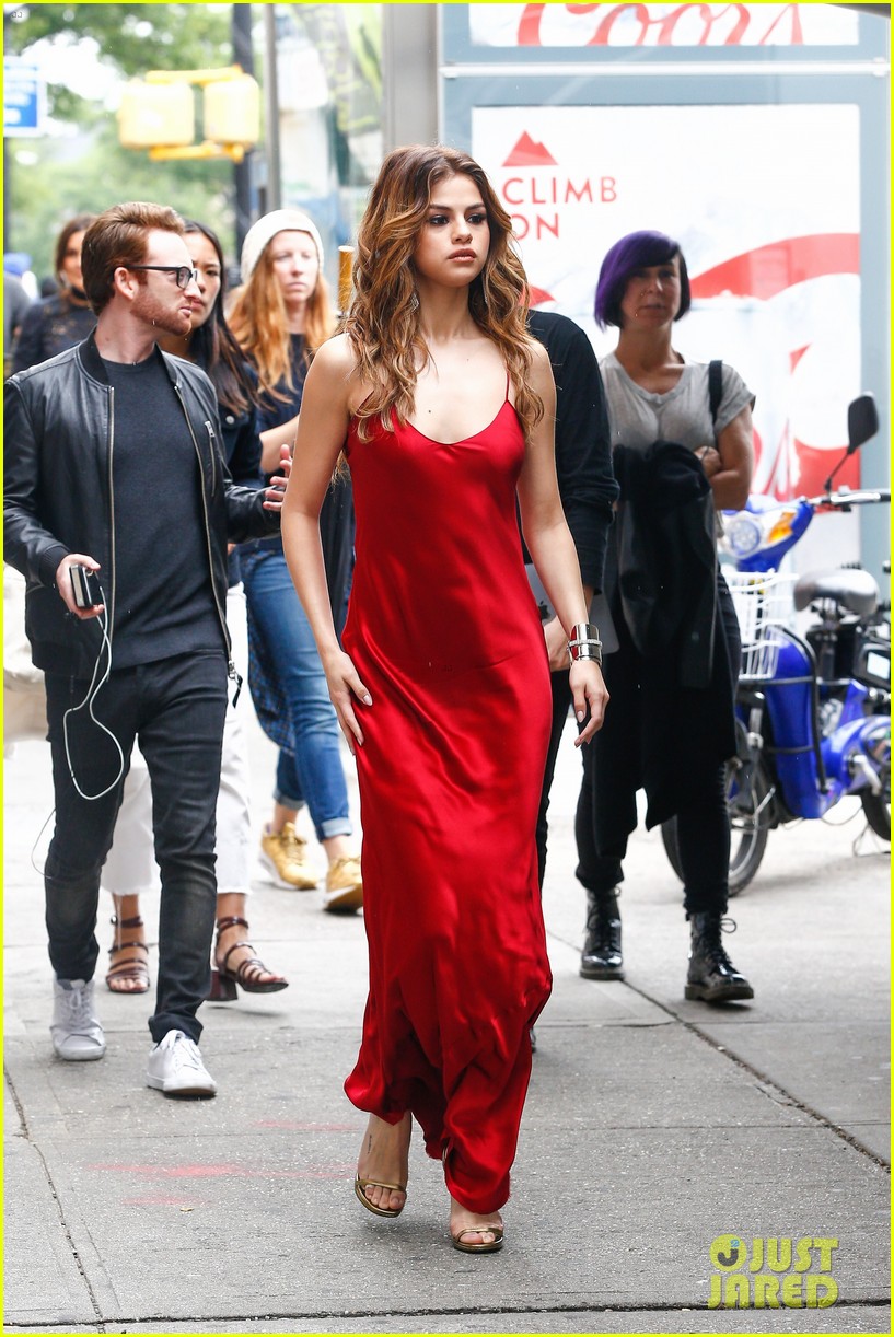 Selena gomez nude young