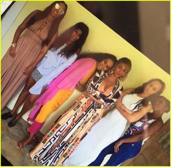 Beyonce Celebrates Solange's 30th Birthday in New Mexico Photo 3692431