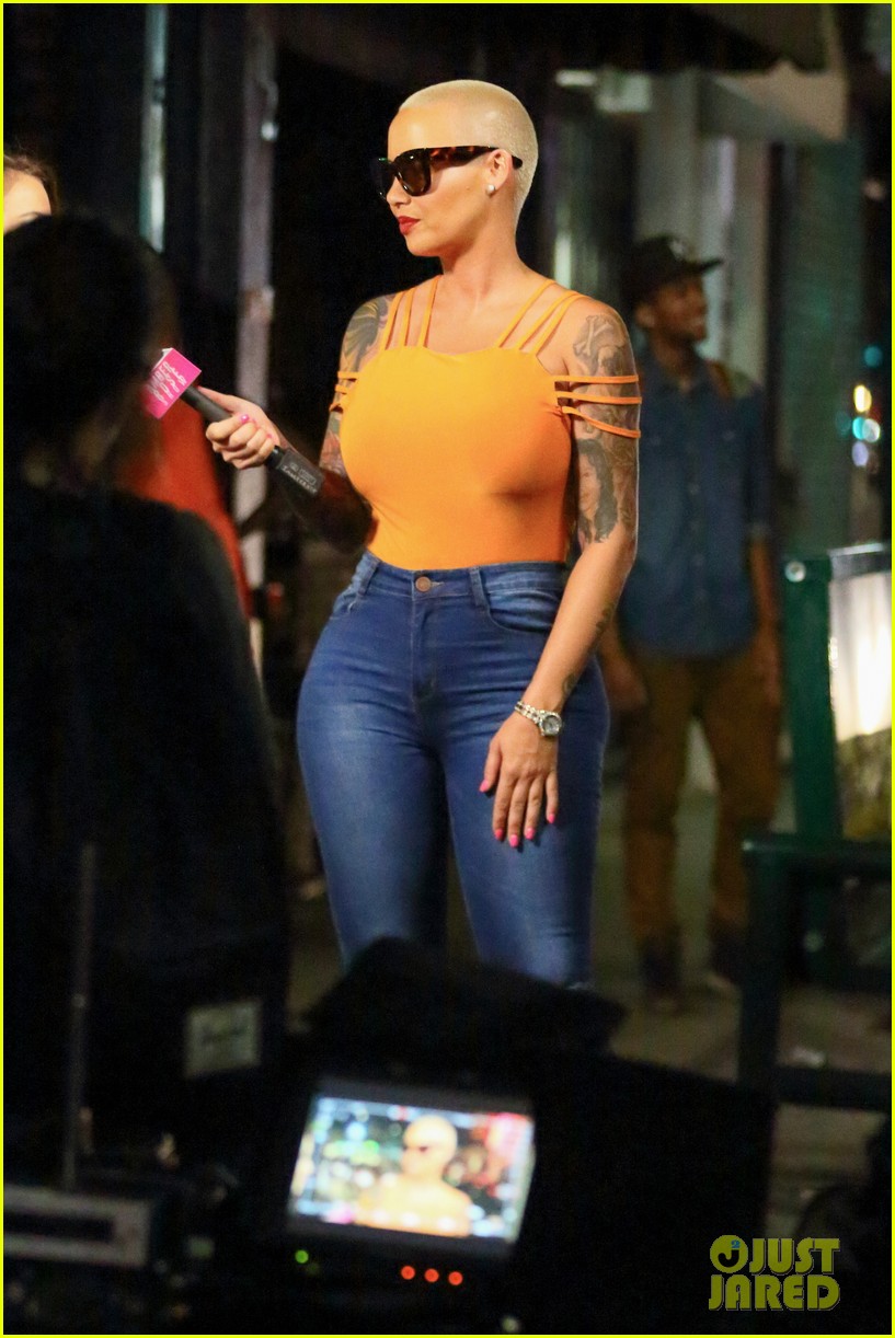 Amber Rose Sends Love to Iggy Azalea After Nick Young Split Photo