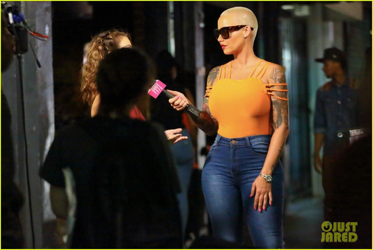 Amber Rose Sends Love to Iggy Azalea After Nick Young Split Photo