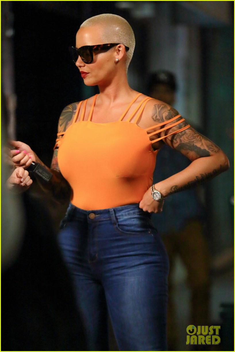 Amber Rose Sends Love to Iggy Azalea After Nick Young Split Photo