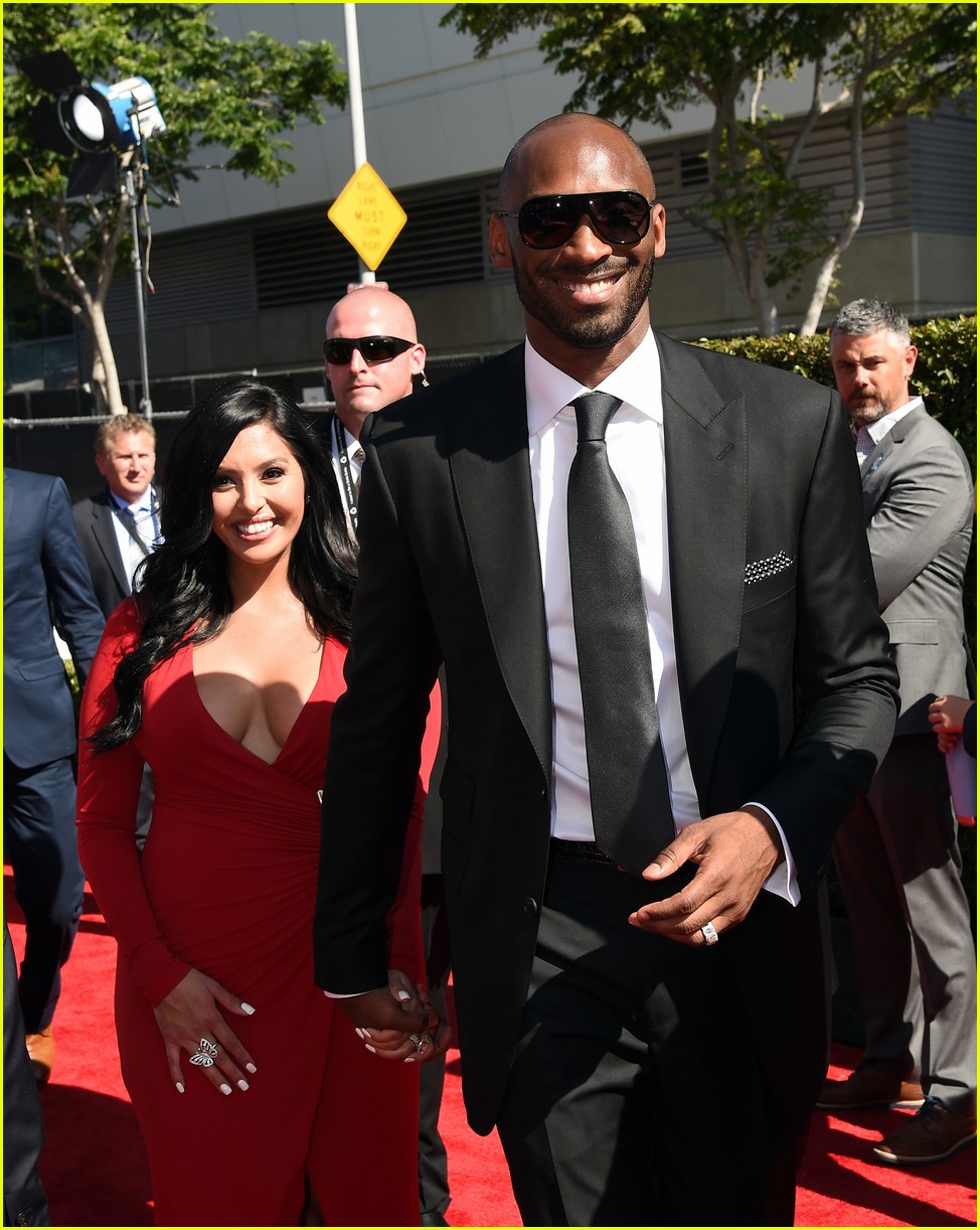 Kobe Bryant & Pregnant Wife Vanessa Attend ESPYs 2016! kobe bryant preg...