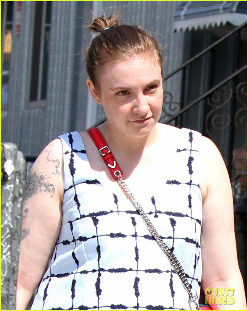 Full Sized Photo of lena dunham was hospitalized for a flip flop injury ...
