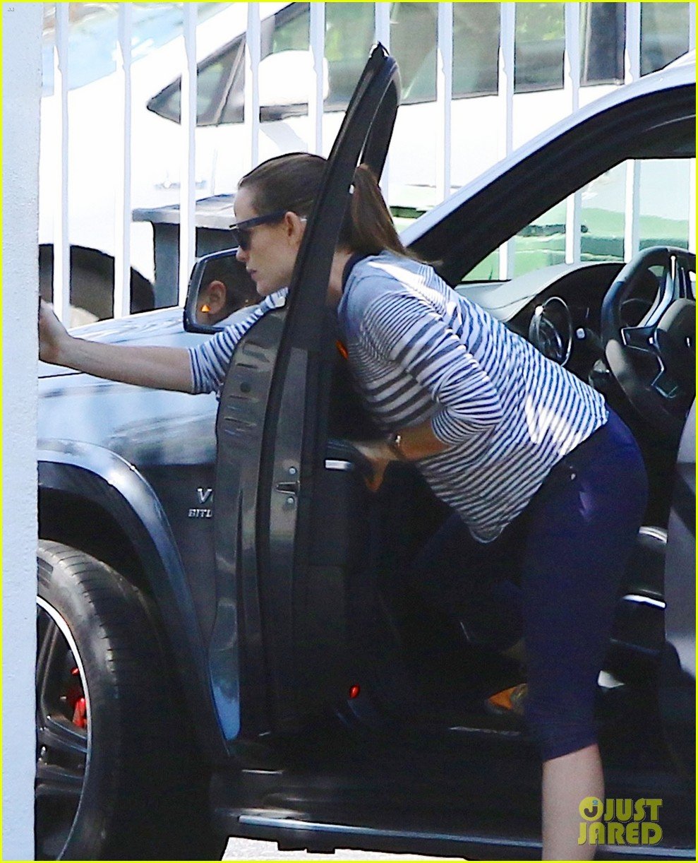 Jennifer Garner is 'Thrilled' to Voice a Llama in Netflix Animated