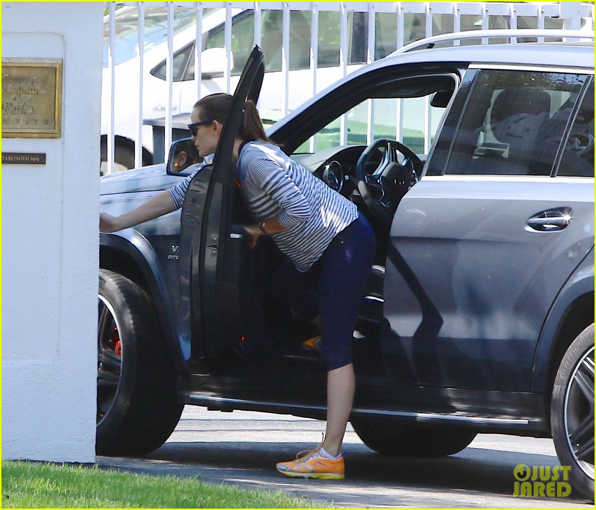 Jennifer Garner is 'Thrilled' to Voice a Llama in Netflix Animated