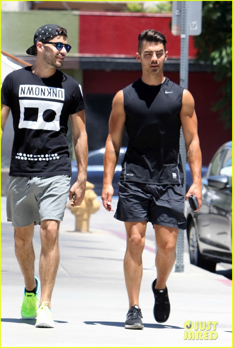 Joe Jonas' Favorite Collaborations Were With Demi Lovato Photo 3715120