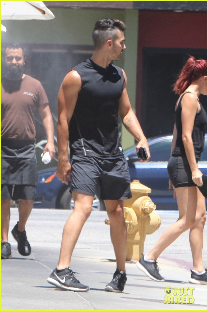 Joe Jonas' Favorite Collaborations Were With Demi Lovato Photo 3715131