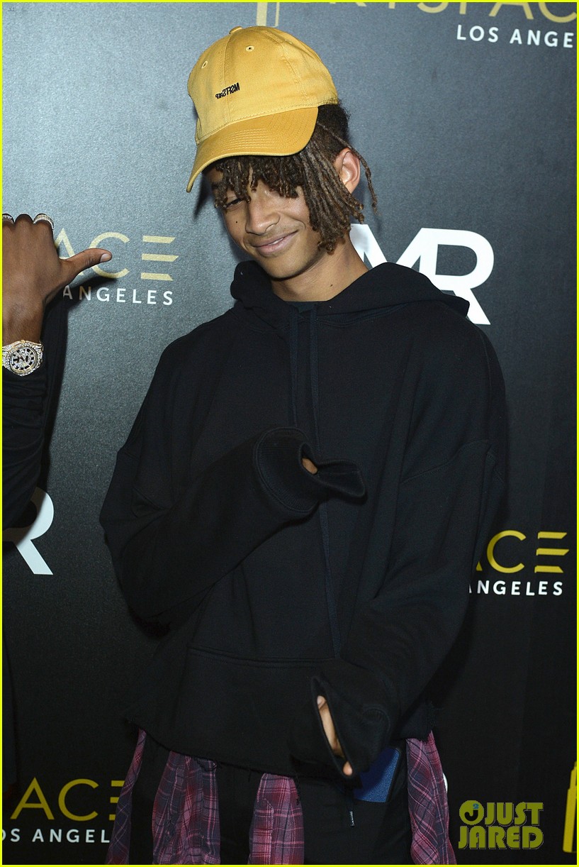 Kendall Jenner Rides Downtown LA's Glass Slide in the Sky! Photo