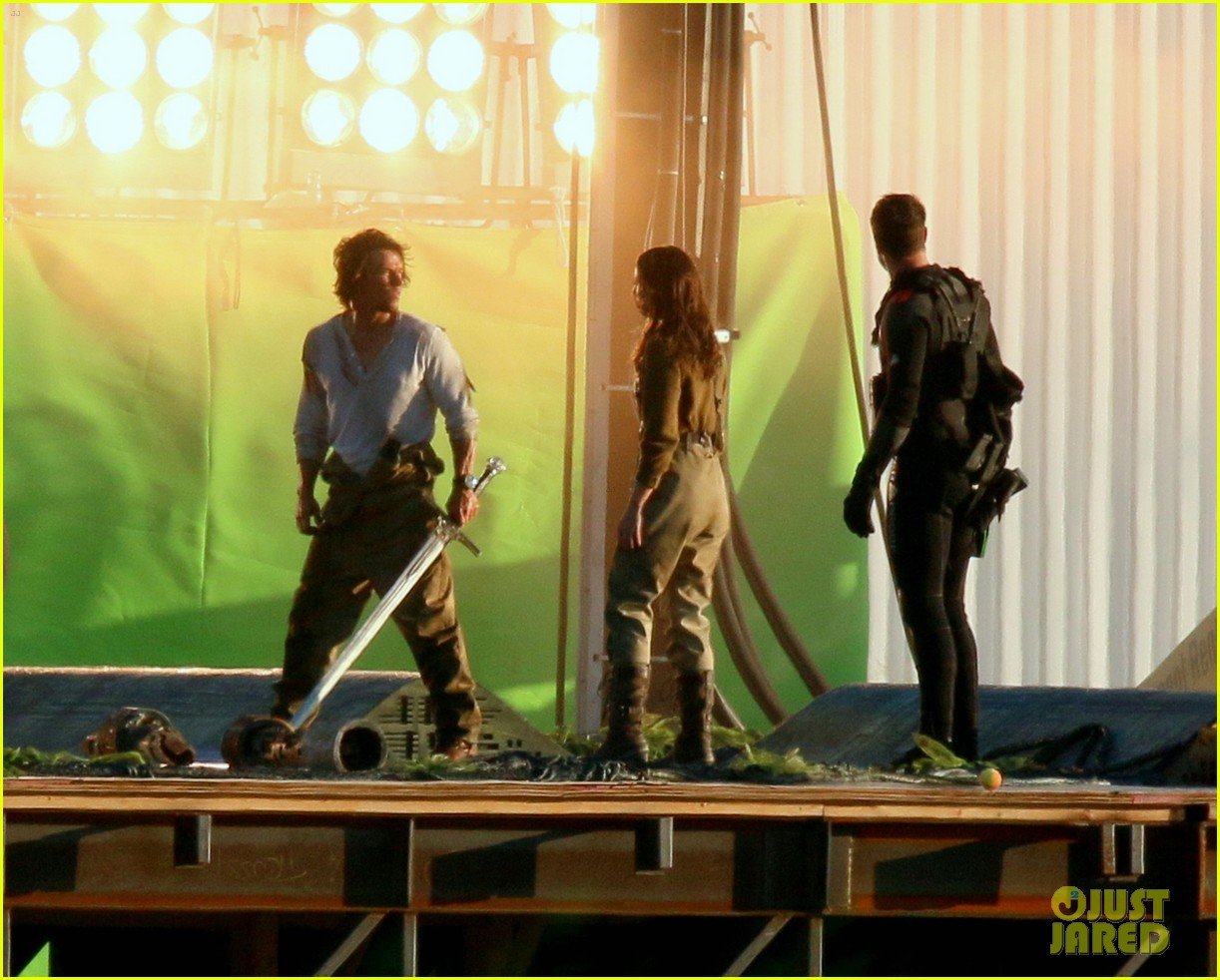 Mark Wahlberg Films Action Scenes for 'Transformers The Last Knight