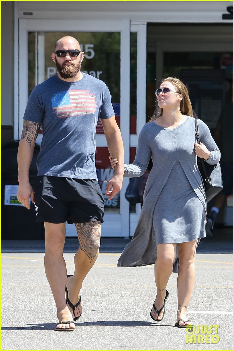 Ronda Rousey Spends the Afternoon With Boyfriend Travis Browne: Photo ...