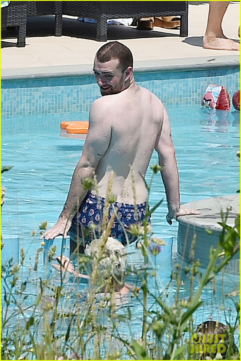 Celebrity Sam Smith Body Type Two - At the Pool