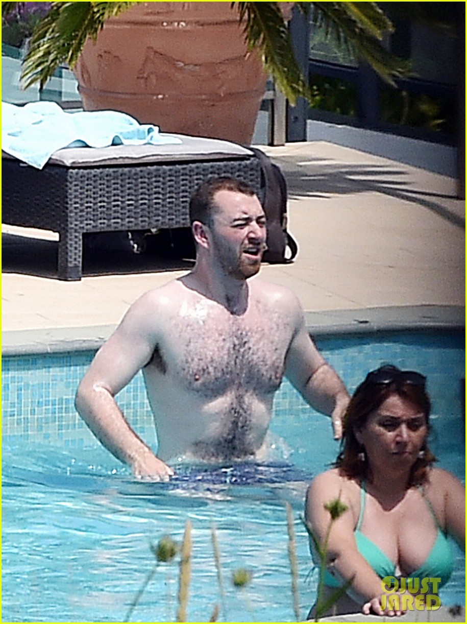 Sam Smith Goes Shirtless While on Vacation!: Photo 3700875 