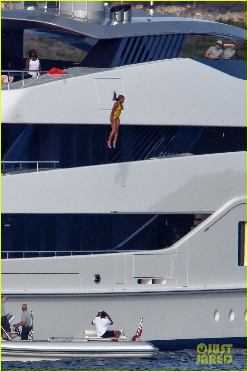 Beyonce Jumps Off Giant Yacht in Italy See the Photos! Photo 3736320 Jay Z Pictures Just