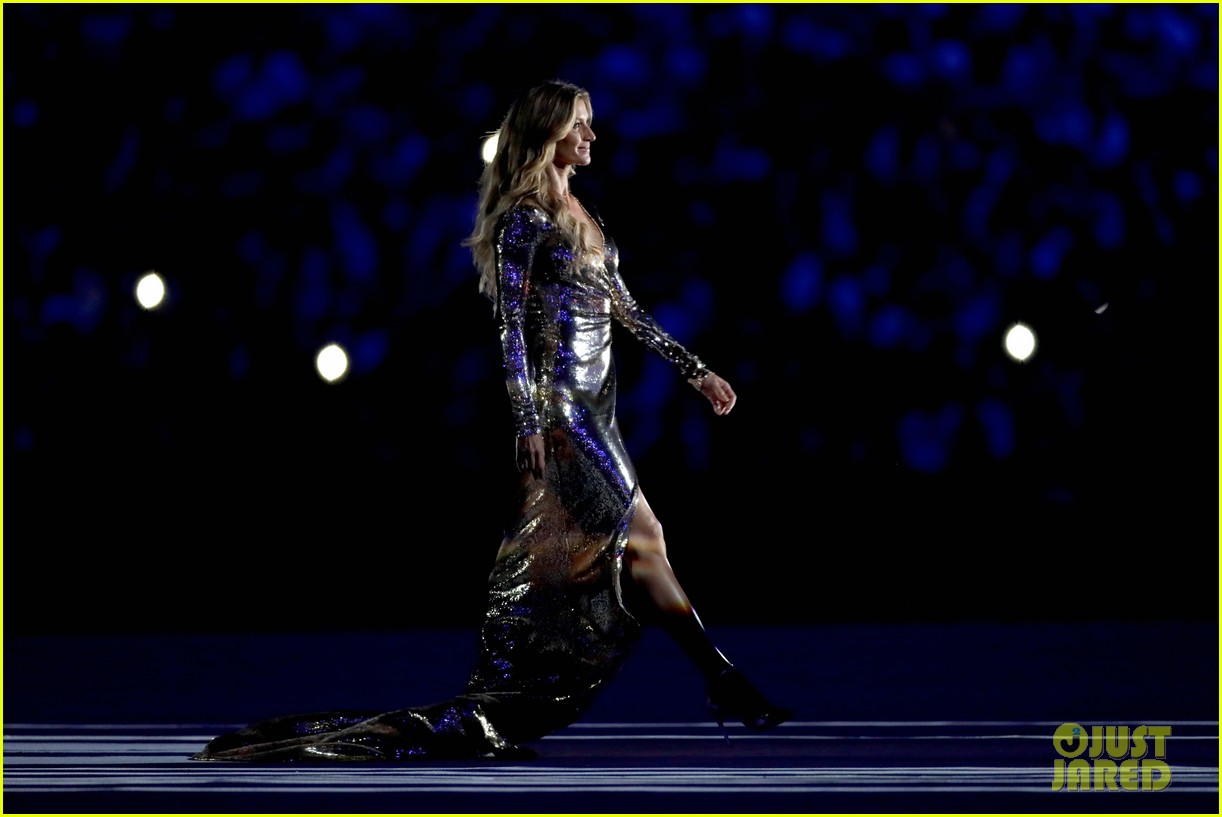 Gisele Bundchen Walks Final Runway at Rio Olympics Opening Ceremony as