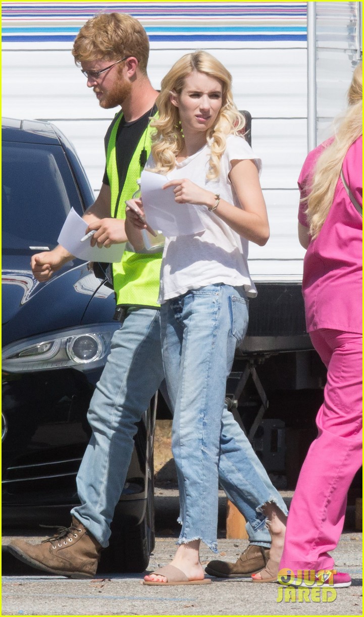 Emma Roberts Films 'Scream Queens' Season 2 in Pink Scrubs Photo