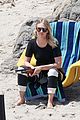 january jones takes a break on the set of last man on earth 07