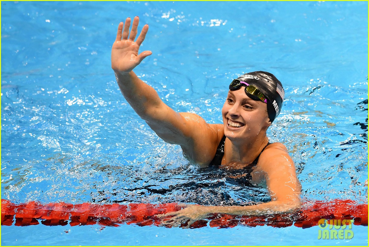 лопатки для плавания finish freestyler. плавание женщины вкладыш. плавание 3d модель. стефани брасс. Go swimming.