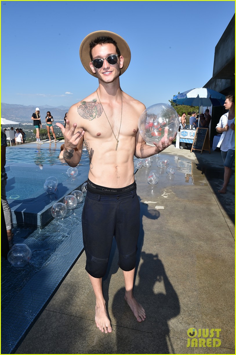ethan peck bobby french just jared summer bash 113734442. 