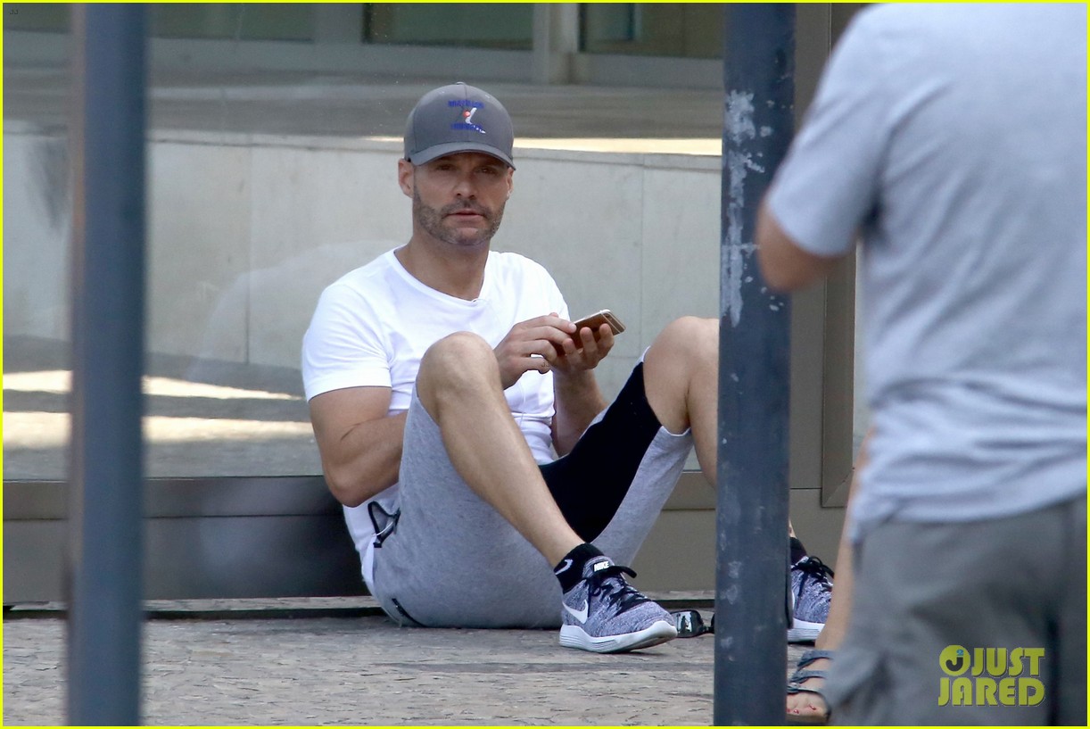 Ryan Seacrest Shares a Laugh With the Rio Olympics 2016 US Women's