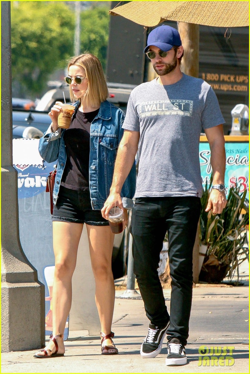 Chace Crawford & Rececca Rittenhouse Step Out for a Breakfast Date