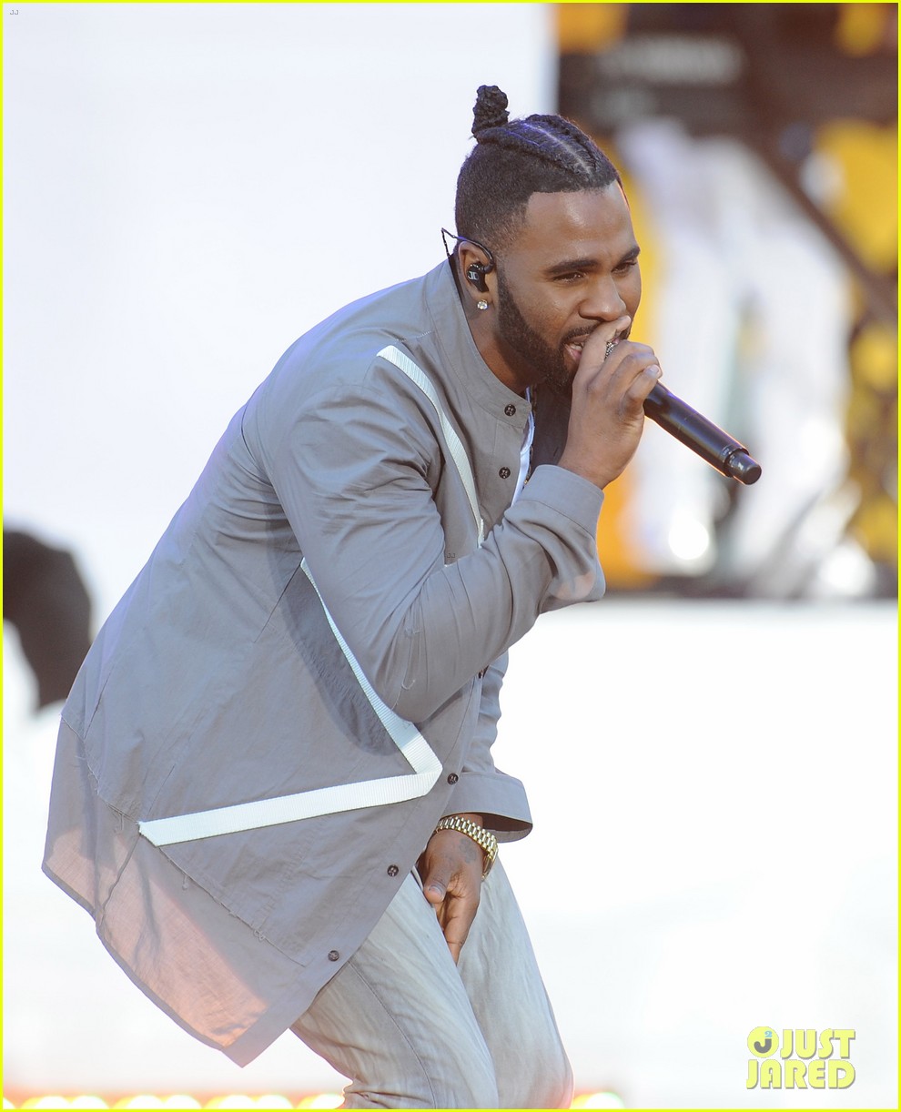 Jason Derulo Has a Bar Inside the Bathroom at His House! Photo 3748065